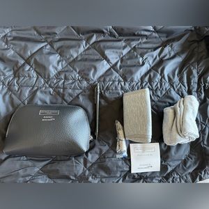 THE WHITE COMPANY for BRITISH AIRWAYS black‎ leather toiletry pouch